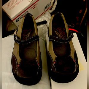 Keen Mary Jane’s! Very cute & support for long hours unfortunately my job no go